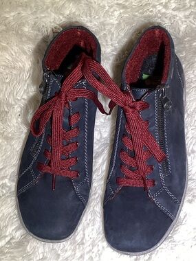 Remonte women’s Navy Suede Casual Sneakers with Red Laces size 8.5